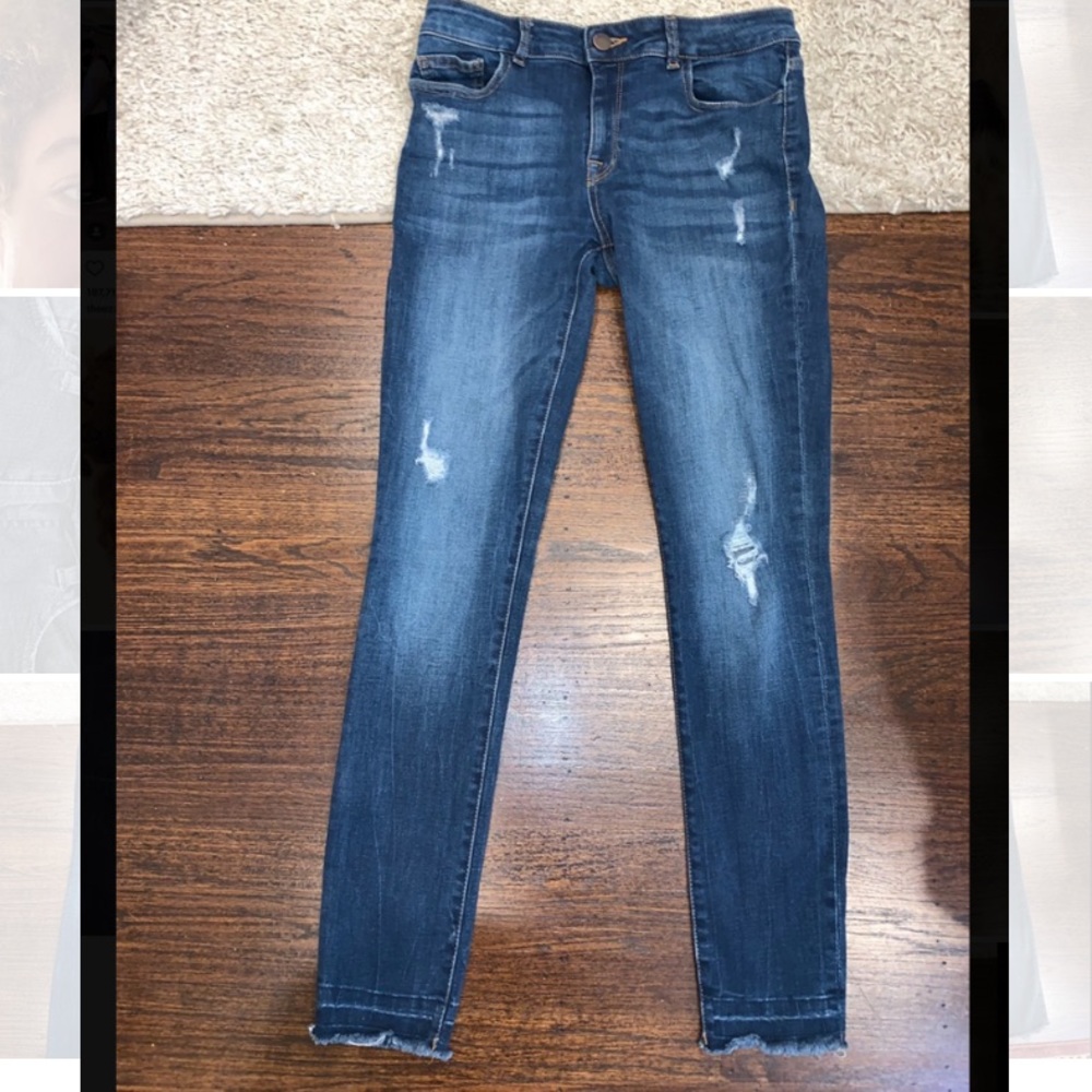 Skinny ripped jeans